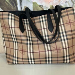 Reversible Burberry Tote bag